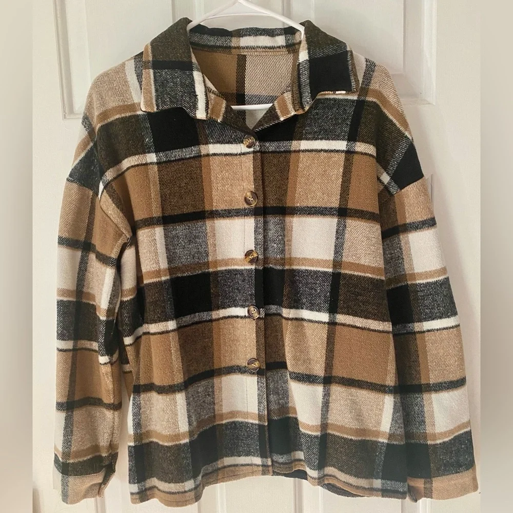 Women's Utility Jacket in Tan and Black Plaid - Picture 1 of 3